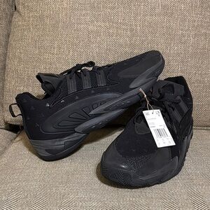 NWT Adidas Crazy BYW 2.0 Men Triple Black Basketball Sneaker/Shoe GX0043 Size 19